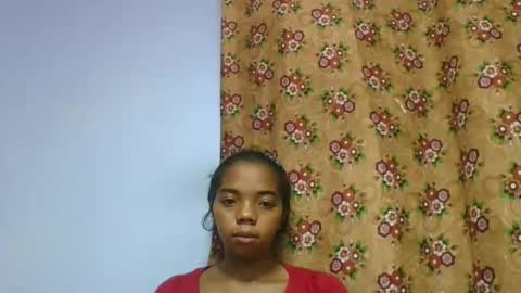 rosah225127 online show from April 18, 2026, 4:11 pm