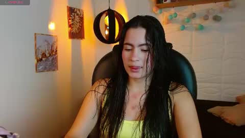 Snapshot of rosaliea chatting on June 16, 2026, 4:37 am R O S A L I A online show from June 16, 2026, 4:37 am