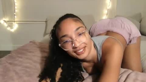 Rosalina online show from November 19, 2025, 10:48 am