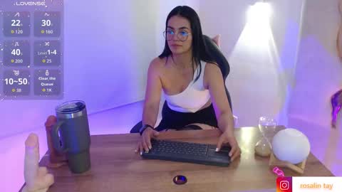 ROSALIN online show from November 6, 2025, 11:00 am