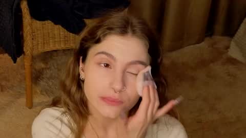 Snapshot of rosalvaulman chatting on May 12, 2026, 5:10 pm Kylie online show from May 12, 2026, 5:10 pm