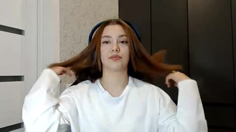 Kiki online show from October 6, 2025, 9:18 am