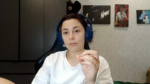 Kiki online show from October 11, 2025, 1:20 pm
