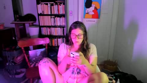 rose257044 online show from September 11, 2025, 9:15 pm