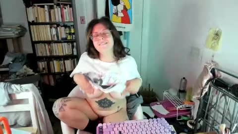 rose257044 online show from November 27, 2025, 12:51 pm