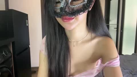 rose_ah online show from March 16, 2026, 5:44 am