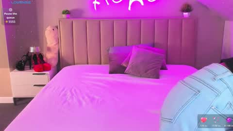 Kimberlly online show from February 2, 2026, 11:58 pm