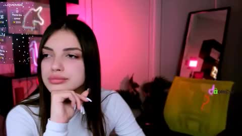 rose online show from November 26, 2025, 7:15 pm