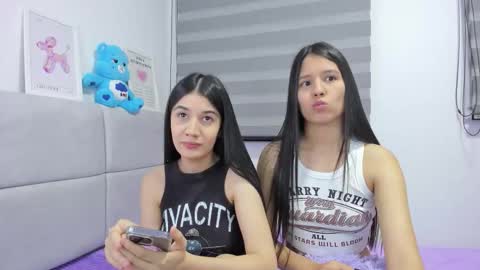 Snapshot of roseandmiah chatting on November 6, 2025, 3:07 am Rose y Miah online show from November 6, 2025, 3:07 am