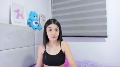 Rose y Miah online show from December 23, 2025, 2:31 am