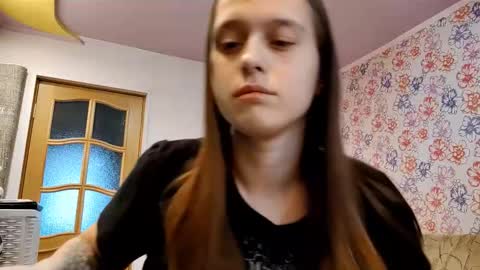 Sophie online show from December 23, 2025, 1:58 am