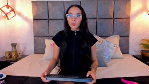 roseaurora online show from May 29, 2026, 10:35 am