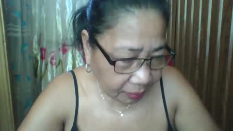 rosebelle66 online show from April 19, 2026, 2:44 am