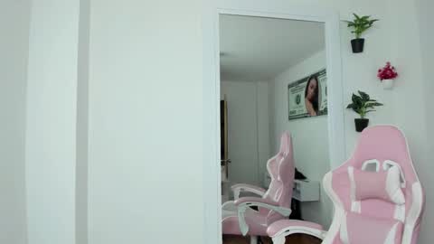 RoseBig online show from October 20, 2025, 8:20 pm