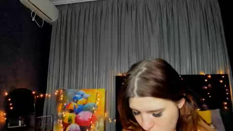 Snapshot of roseblanche2k chatting on January 20, 2025, 12:15 am Florin online show from January 20, 2025, 12:15 am