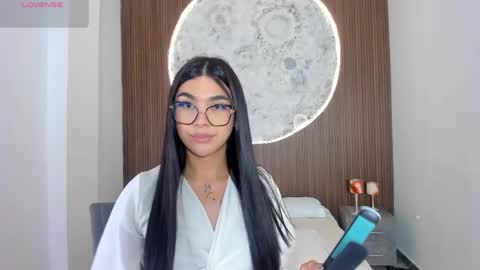 Rose online show from April 18, 2026, 7:07 pm