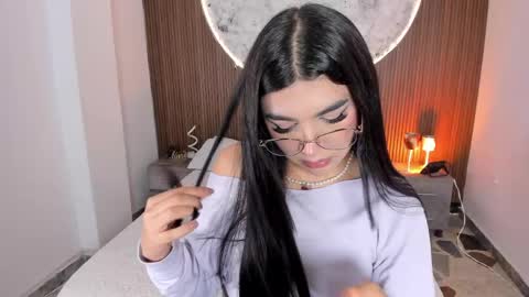 Snapshot of rosecassie chatting on May 15, 2026, 1:40 pm Rose online show from May 15, 2026, 1:40 pm