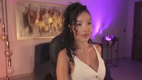 Rose  online show from January 9, 2026, 8:43 pm