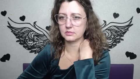 Snapshot of rosehille chatting on November 27, 2025, 3:36 pm RoseHille online show from November 27, 2025, 3:36 pm