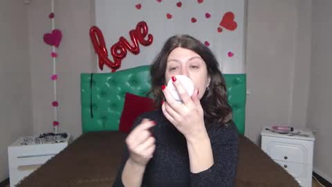 Snapshot of rosehille chatting on February 15, 2026, 8:46 am RoseHille online show from February 15, 2026, 8:46 am