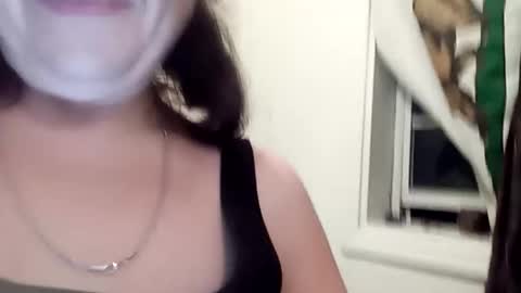 Snapshot of roseiswett chatting on February 23, 2026, 7:17 am roseiswett online show from February 23, 2026, 7:17 am