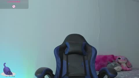 Snapshot of roseliam_ chatting on February 25, 2026, 9:35 pm Rose online show from February 25, 2026, 9:35 pm