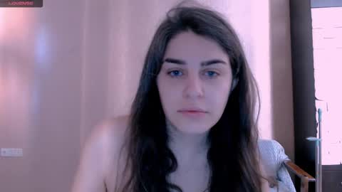 Rose online show from November 20, 2025, 8:14 am