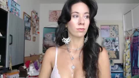 Rose online show from September 25, 2025, 10:52 am