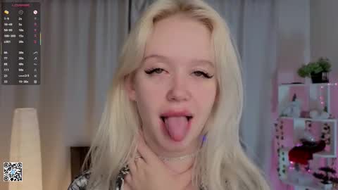 Graise online show from October 3, 2025, 4:42 am