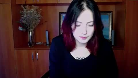Snapshot of roseroseblack chatting on October 27, 2025, 7:12 am Scarlet online show from October 27, 2025, 7:12 am