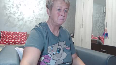 Snapshot of roses_and_lillies chatting on December 12, 2024, 5:26 pm Lovepinklilly online show from December 12, 2024, 5:26 pm