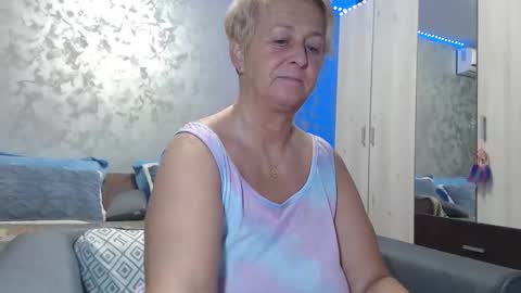 Snapshot of roses_and_lillies chatting on December 30, 2024, 5:13 pm Lovepinklilly online show from December 30, 2024, 5:13 pm