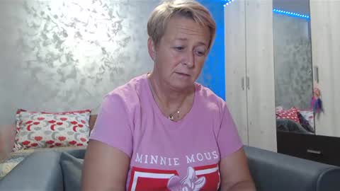Snapshot of roses_and_lillies chatting on January 24, 2025, 6:35 pm Lovepinklilly online show from January 24, 2025, 6:35 pm