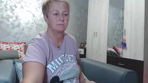 Snapshot of roses_and_lillies chatting on January 27, 2025, 6:31 pm Lovepinklilly online show from January 27, 2025, 6:31 pm