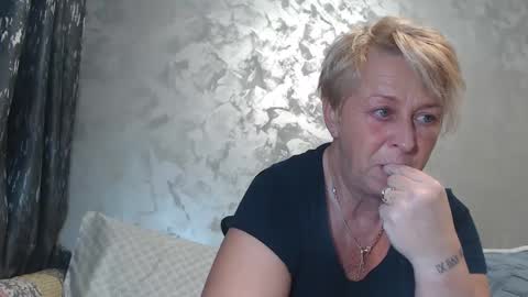 Snapshot of roses_and_lillies chatting on February 18, 2025, 3:54 pm Lovepinklilly online show from February 18, 2025, 3:54 pm