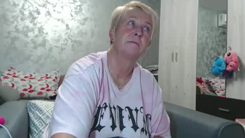 Snapshot of roses_and_lillies chatting on September 23, 2025, 5:05 pm Lovepinklilly online show from September 23, 2025, 5:05 pm