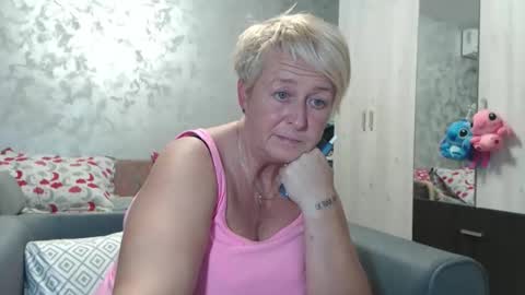 Snapshot of roses_and_lillies chatting on September 27, 2025, 5:07 pm Lovepinklilly online show from September 27, 2025, 5:07 pm
