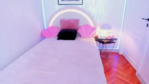 Nataly online show from April 19, 2026, 5:51 am