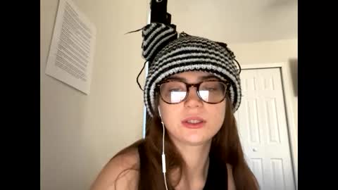 roseyla1 online show from February 2, 2026, 2:49 pm