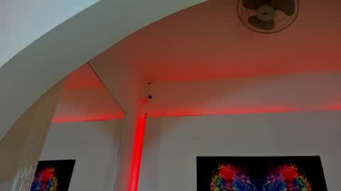 rosi_cooper online show from April 17, 2026, 10:51 am