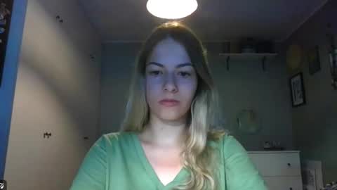 Rosie online show from September 12, 2025, 6:46 am