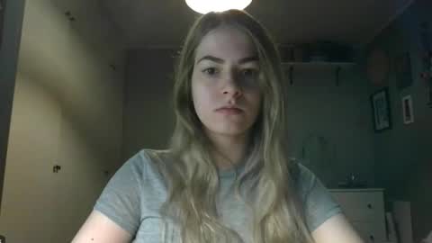 Snapshot of rosie_june chatting on February 9, 2026, 7:34 am Rosie online show from February 9, 2026, 7:34 am