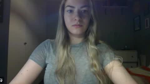 Snapshot of rosie_june chatting on February 12, 2026, 7:47 am Rosie online show from February 12, 2026, 7:47 am