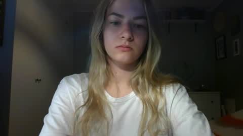 Snapshot of rosie_june chatting on February 26, 2026, 8:02 am Rosie online show from February 26, 2026, 8:02 am