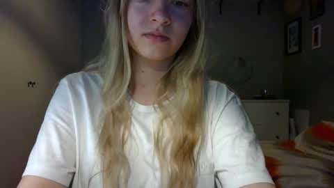 Snapshot of rosie_june chatting on February 27, 2026, 8:03 am Rosie online show from February 27, 2026, 8:03 am