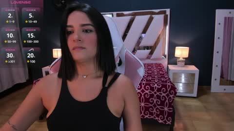 Snapshot of rossa_selene chatting on January 26, 2025, 3:27 am Rossa online show from January 26, 2025, 3:27 am