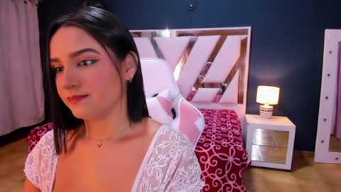 Snapshot of rossa_selene chatting on January 30, 2025, 3:00 am Rossa online show from January 30, 2025, 3:00 am