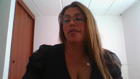 Rossana  online show from December 4, 2024, 7:12 pm