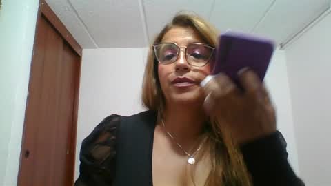 Rossana  online show from December 4, 2024, 10:30 pm