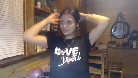 Snapshot of rosse2683 chatting on September 24, 2025, 5:27 pm rosse2683 online show from September 24, 2025, 5:27 pm